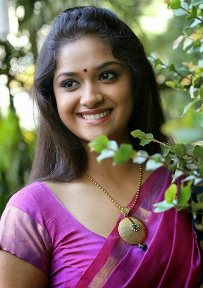 keerthy suresh,kollywood,tollywood,star heroes,mahesh babu  రాకెట్లా దూసుకుపోతున్న హీరోయిన్..! 